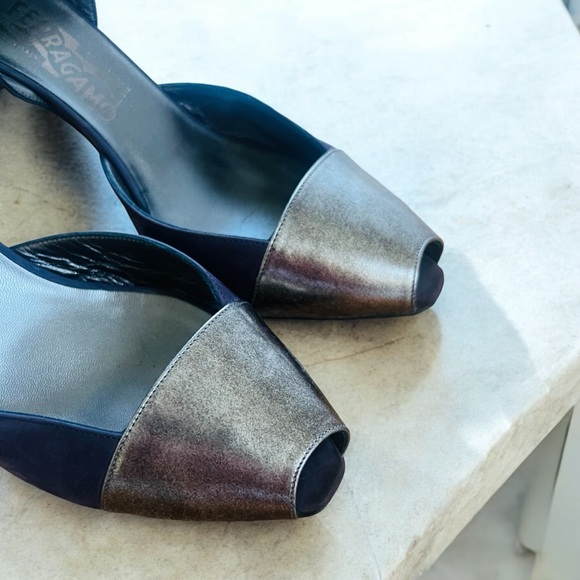 SALVATORE FERRAGAMO PURPLE LEATHER D'ORSAY PUMPS - RARE - Picture 5 of 6